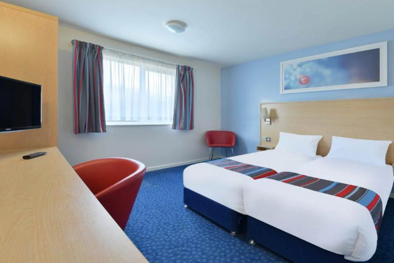 แทรเวลลอดจ์ แมนเชสเตอร์ เบิร์ช M62 อีสต์บาวด์ Hotel Heywood ภายนอก รูปภาพ