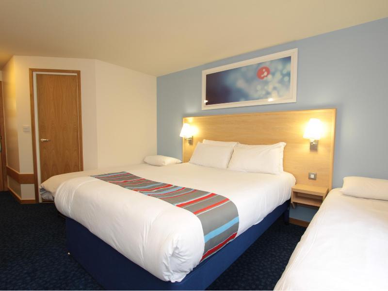 แทรเวลลอดจ์ แมนเชสเตอร์ เบิร์ช M62 อีสต์บาวด์ Hotel Heywood ภายนอก รูปภาพ